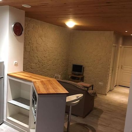 Gite Aux Aspres Logement De 65M² Fontcouverte  エクステリア 写真
