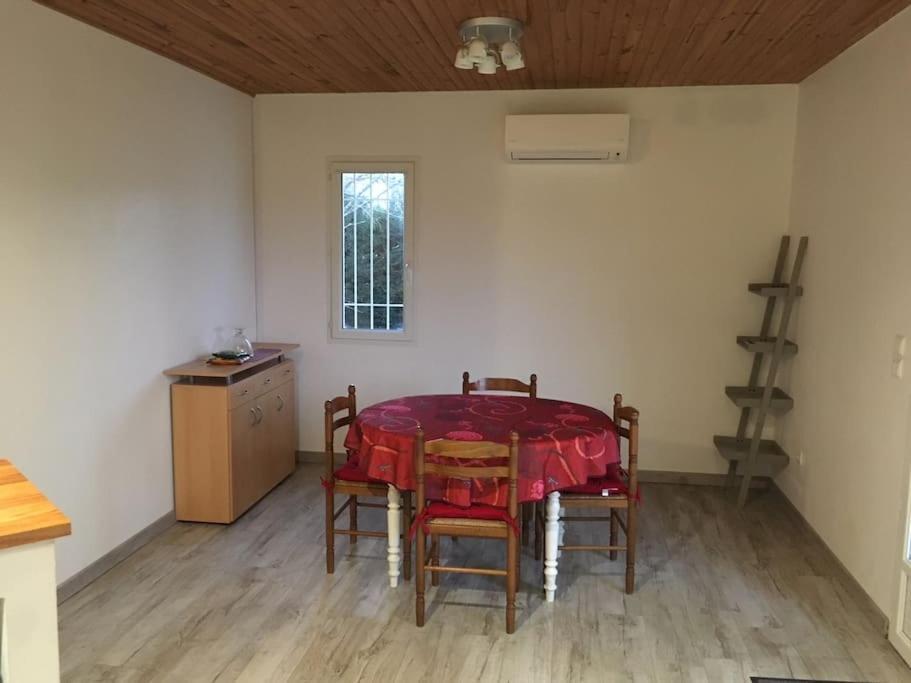 Gite Aux Aspres Logement De 65M² Fontcouverte  エクステリア 写真